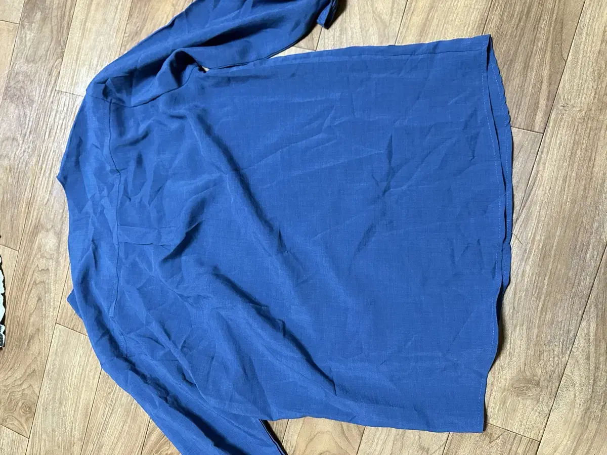 Selling men's linen tops