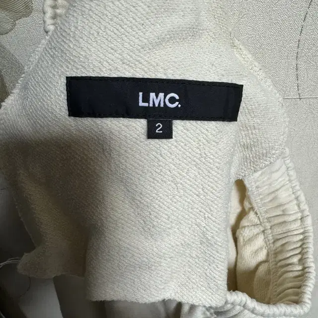 LMC og 스웻쇼츠 크림색상 2사이즈