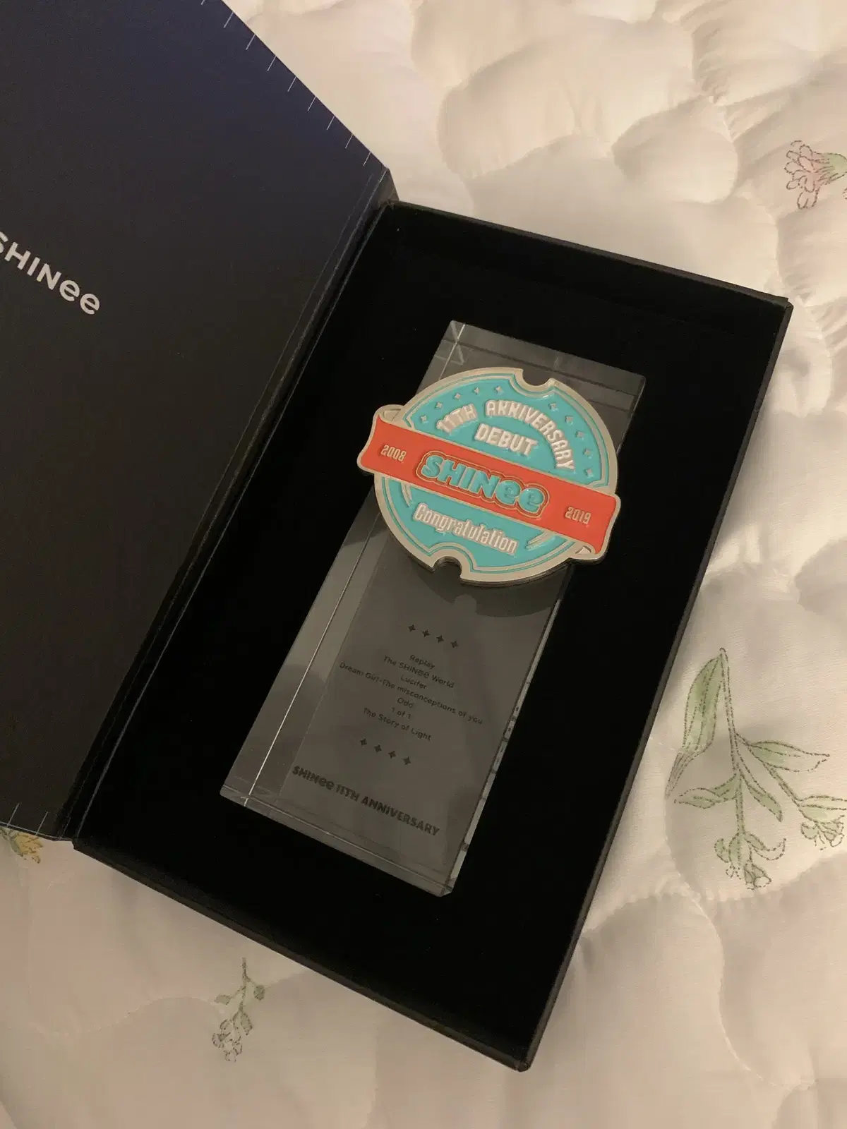 SHINee 11th Anniversary Merchandise Trophy