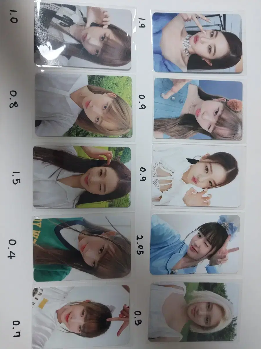 I'm selling my ive photocard (I'm in a pinch, so I'll give you as much as I can).