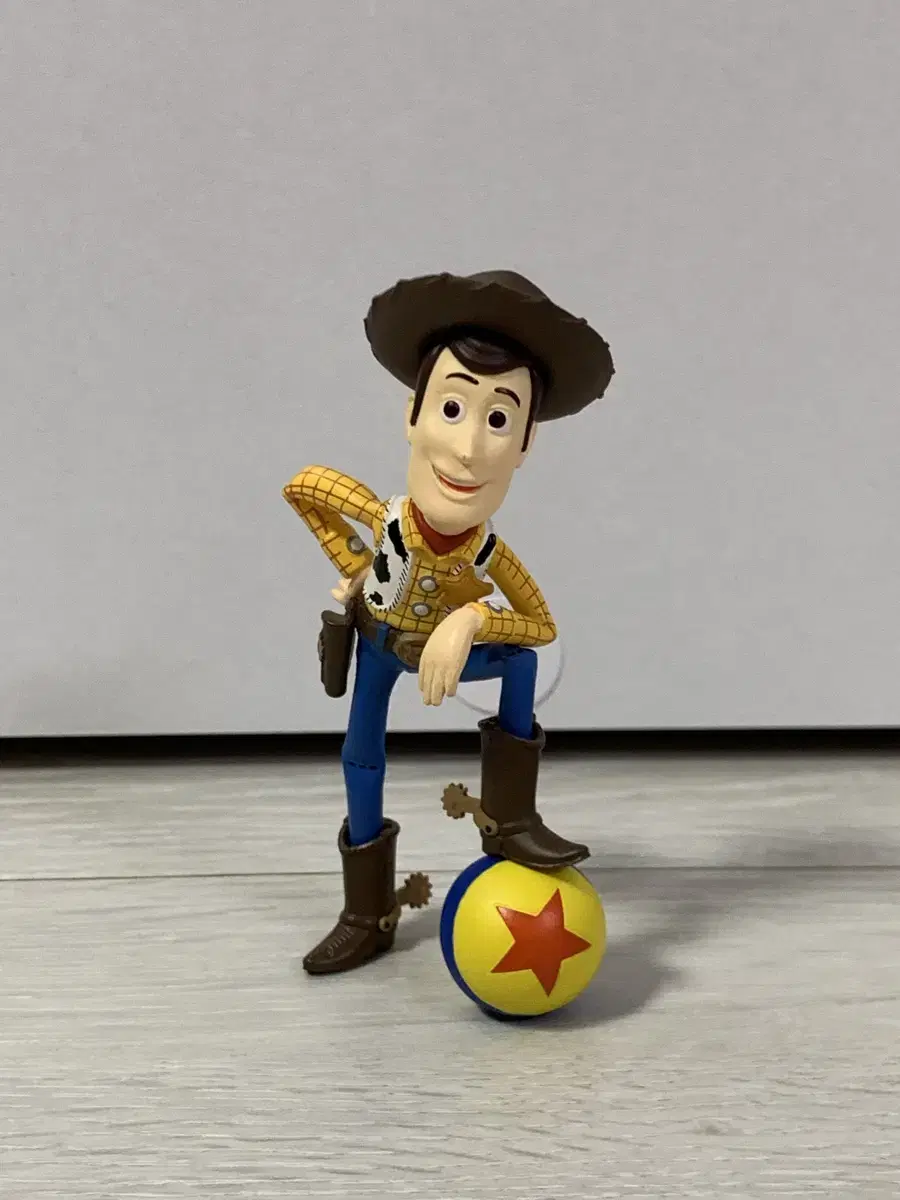 Mediocomtoy UDF Toy Story Woody Figures