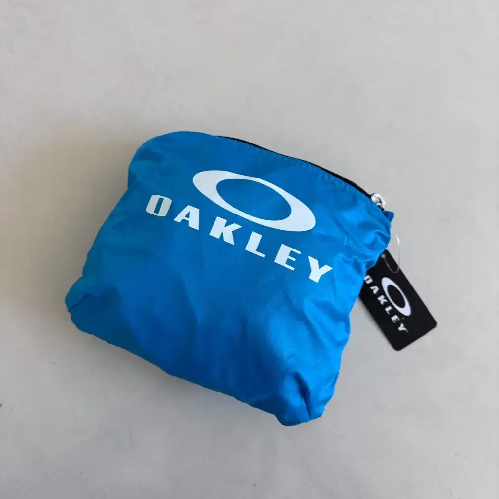 oakley packable bag 92732A-6B2