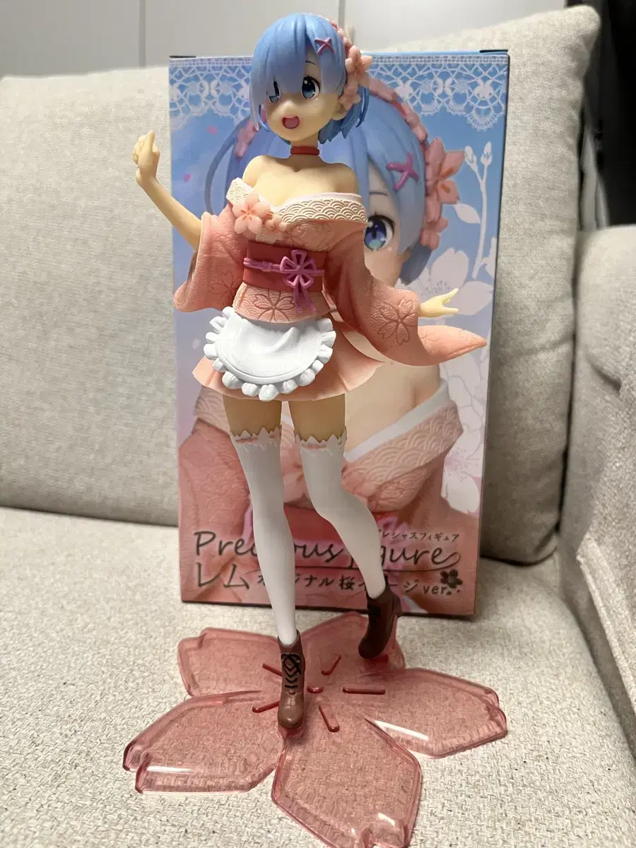 Original Rizero Lem figure from sakura Image.