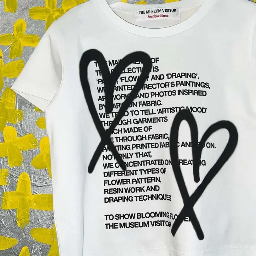 【THE MUSEUM VISITOR】21 In Paris Printed Sweatshirts HEART SPRAY PRINTED SWEATSHIRTS (WHITE) : THE MUSEUM VISITOR