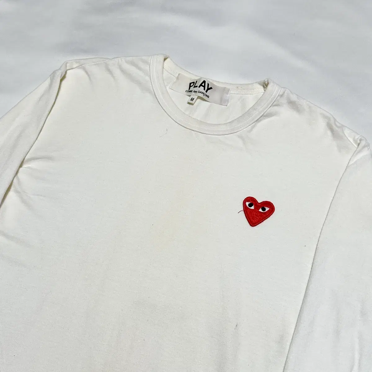 M Comme des Garçons Song Red Heart White Long Sleeve Tee