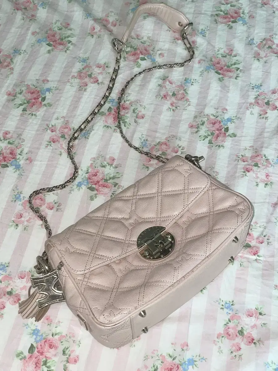 [Quick sale]chain bag bag himegyaru baby pink y2k pinterest pinterest colored big item mine