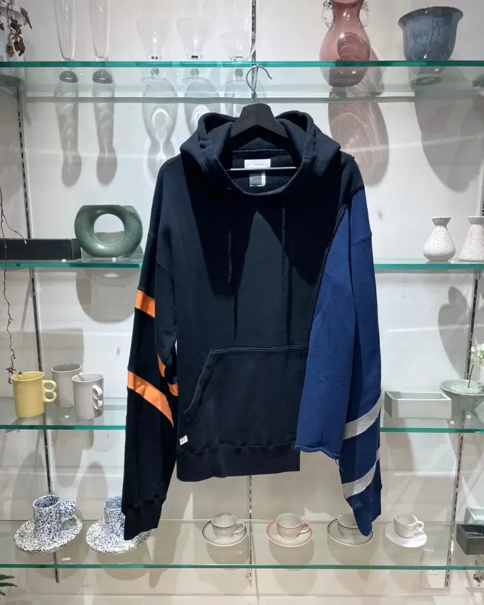 파세타즘 layerd hoodie