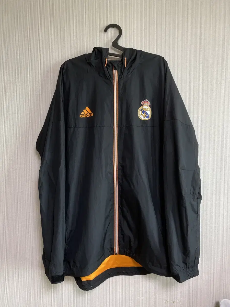 (110)Adidas Real Madrid 13-14 Windbreaker