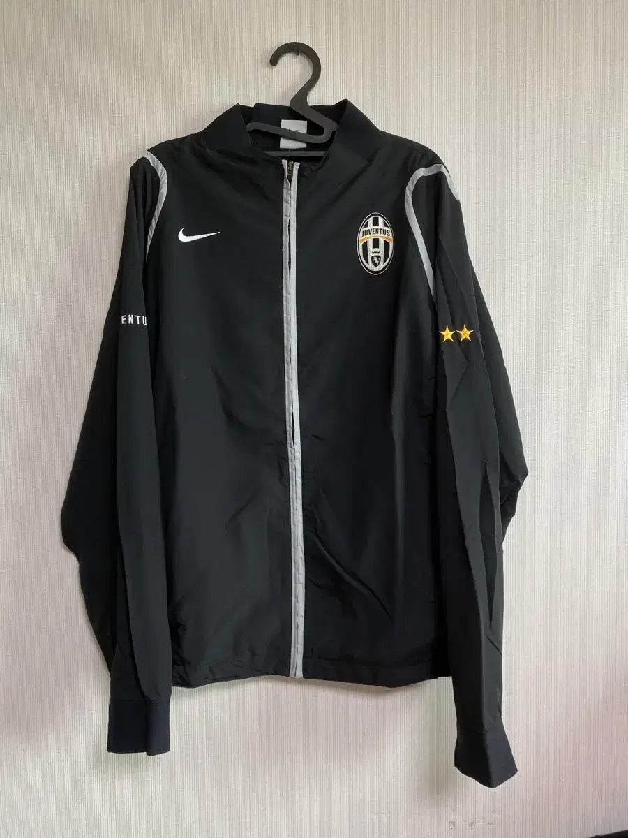 (100)Nike Juventus 06-07 Windbreaker Jacket