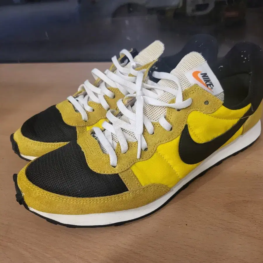 Nike Challenger OG Opti Yellow 280