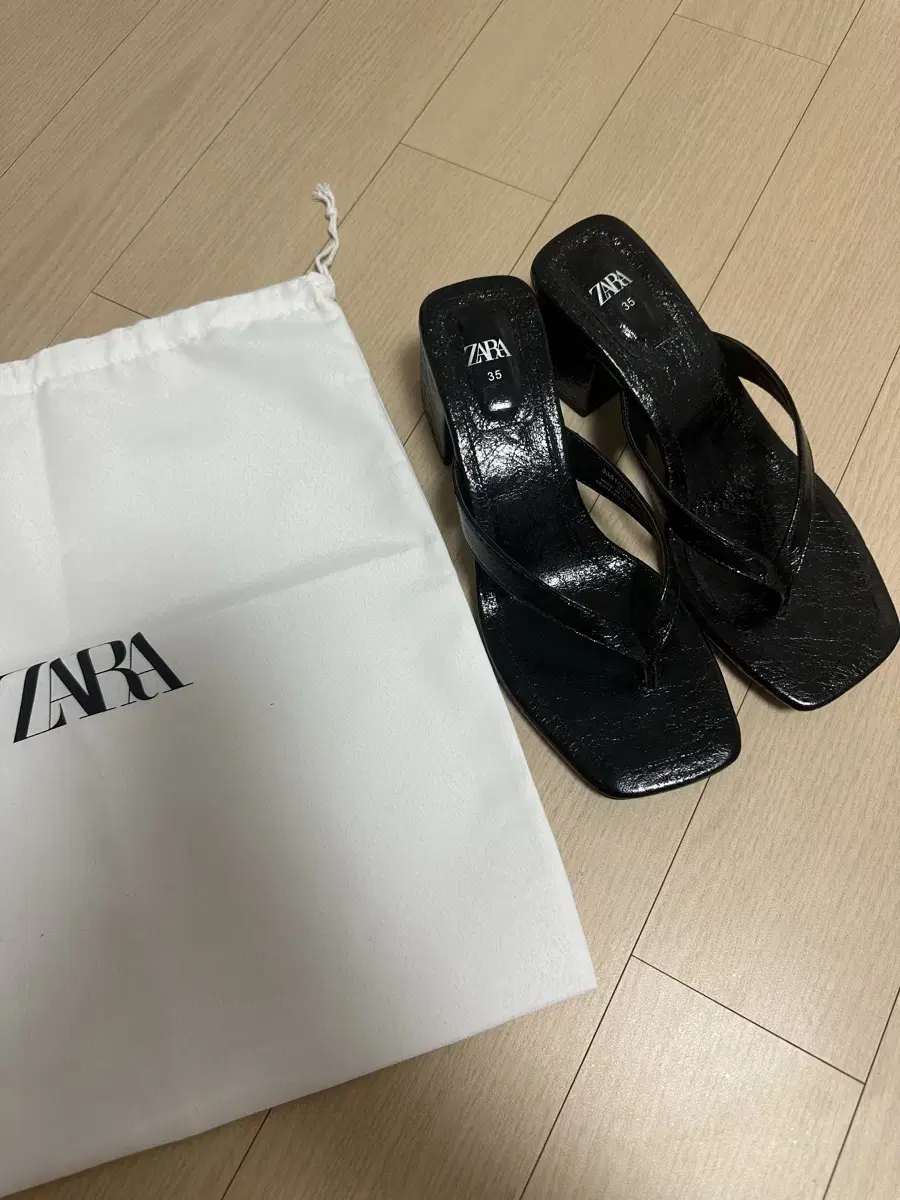 Zara 샌들조리힐