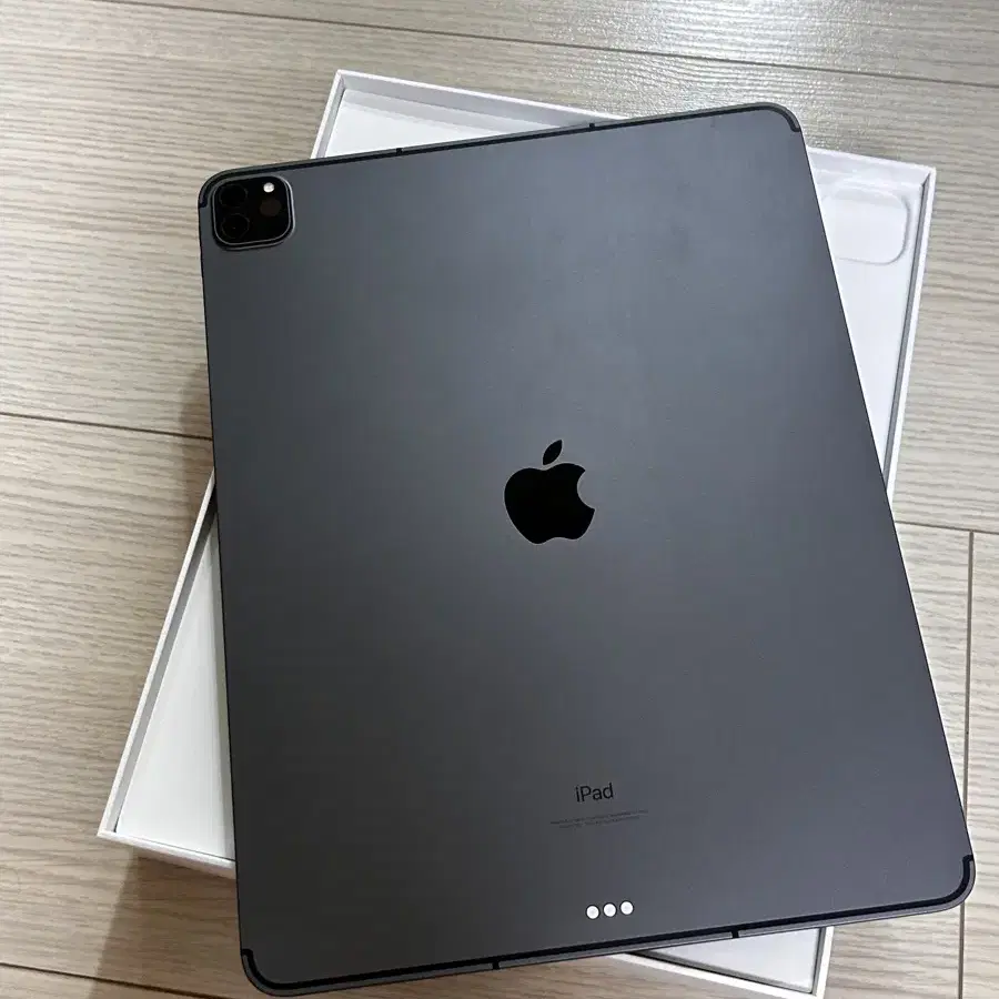 ipad pro 12.9 5세대 256GB cellular (풀박+리퍼)