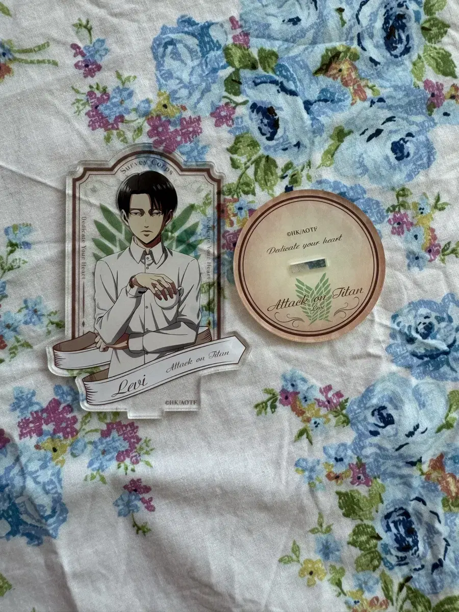 Attack on Titan Levi Hong Tea Acrylic