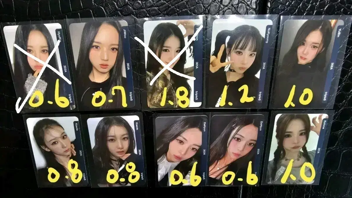 Triples Divine album hyerin.jiwoo.yooyeon.nakyung.yubin.kaede. sell objects