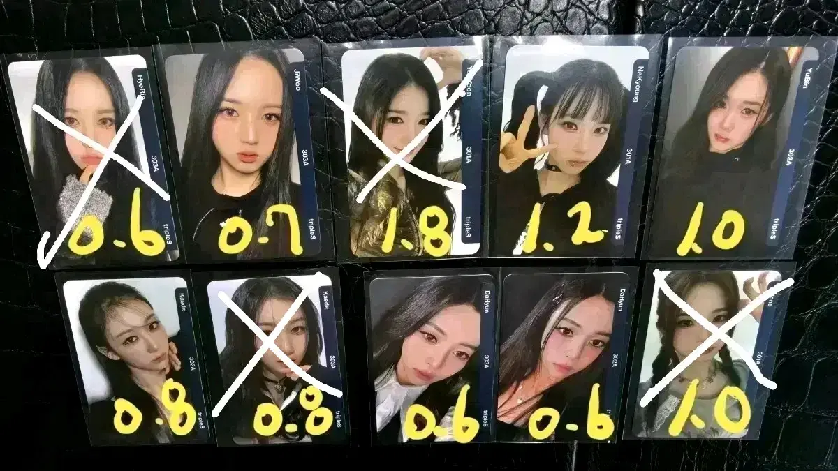 Triples Divine album hyerin.jiwoo.yooyeon.nakyung.yubin.kaede. sell objects