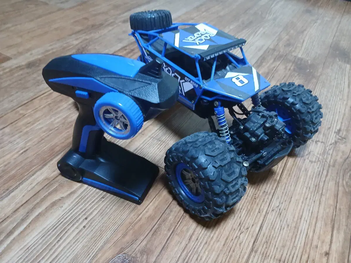 Four-wheeled RC cars