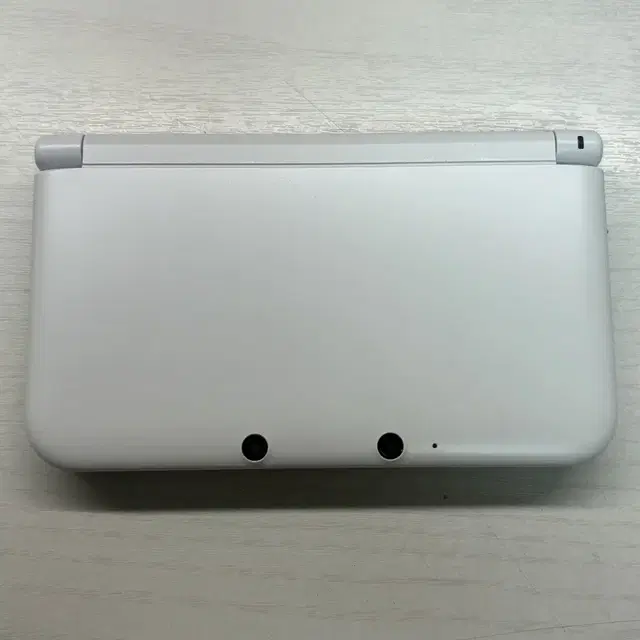 닌텐도 3ds xl 화이트 튀동숲 칩 7종 포함 판매합니다