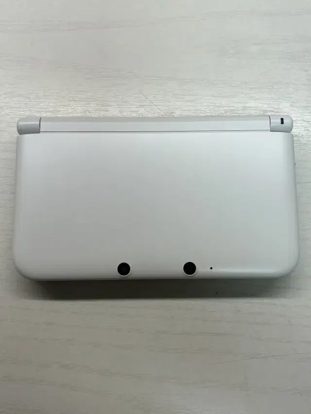 닌텐도 3ds xl 화이트 튀동숲 칩 7종 포함 판매합니다