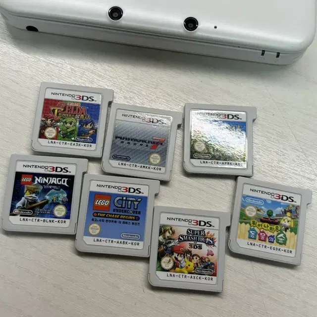 닌텐도 3ds xl 화이트 튀동숲 칩 7종 포함 판매합니다