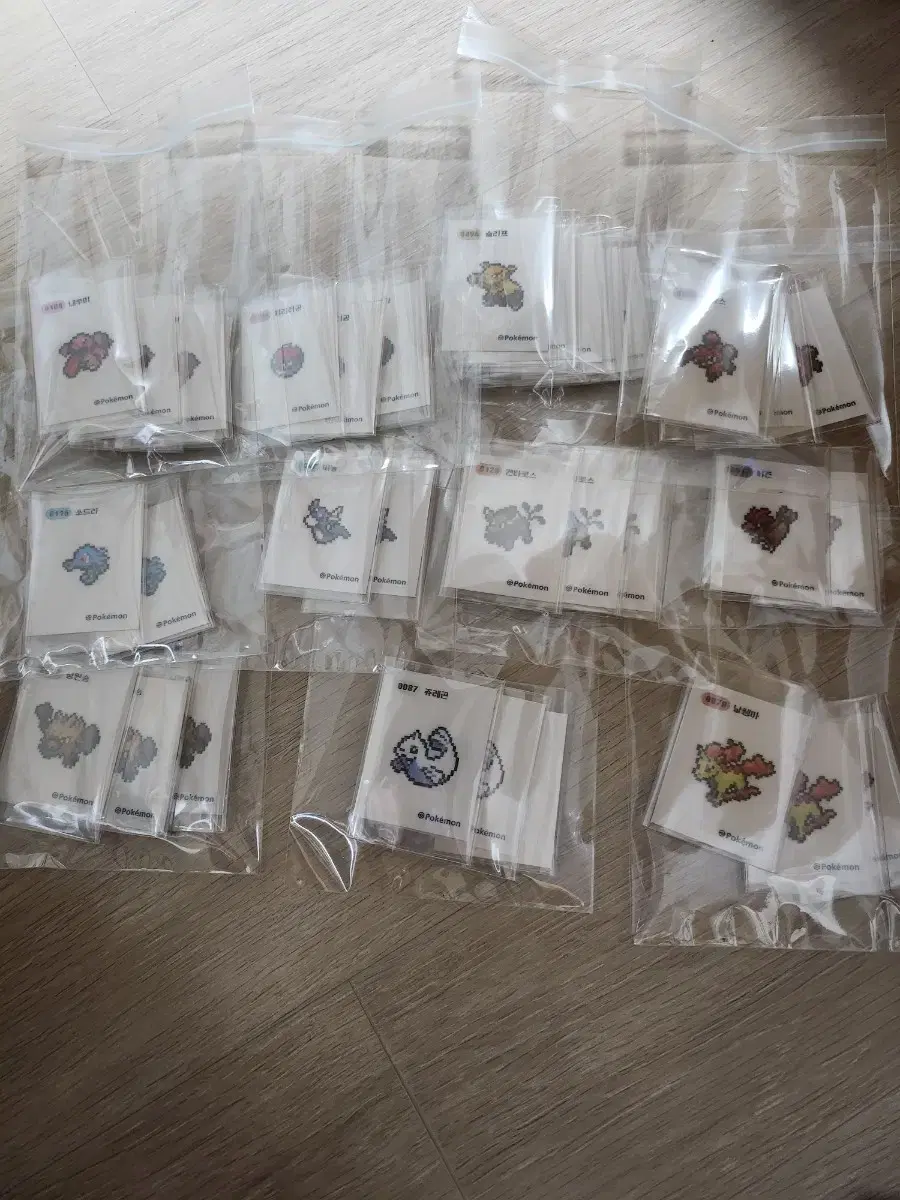 Disposed of 1500 won per Pixel Pokémon Pixel Bandana Seal