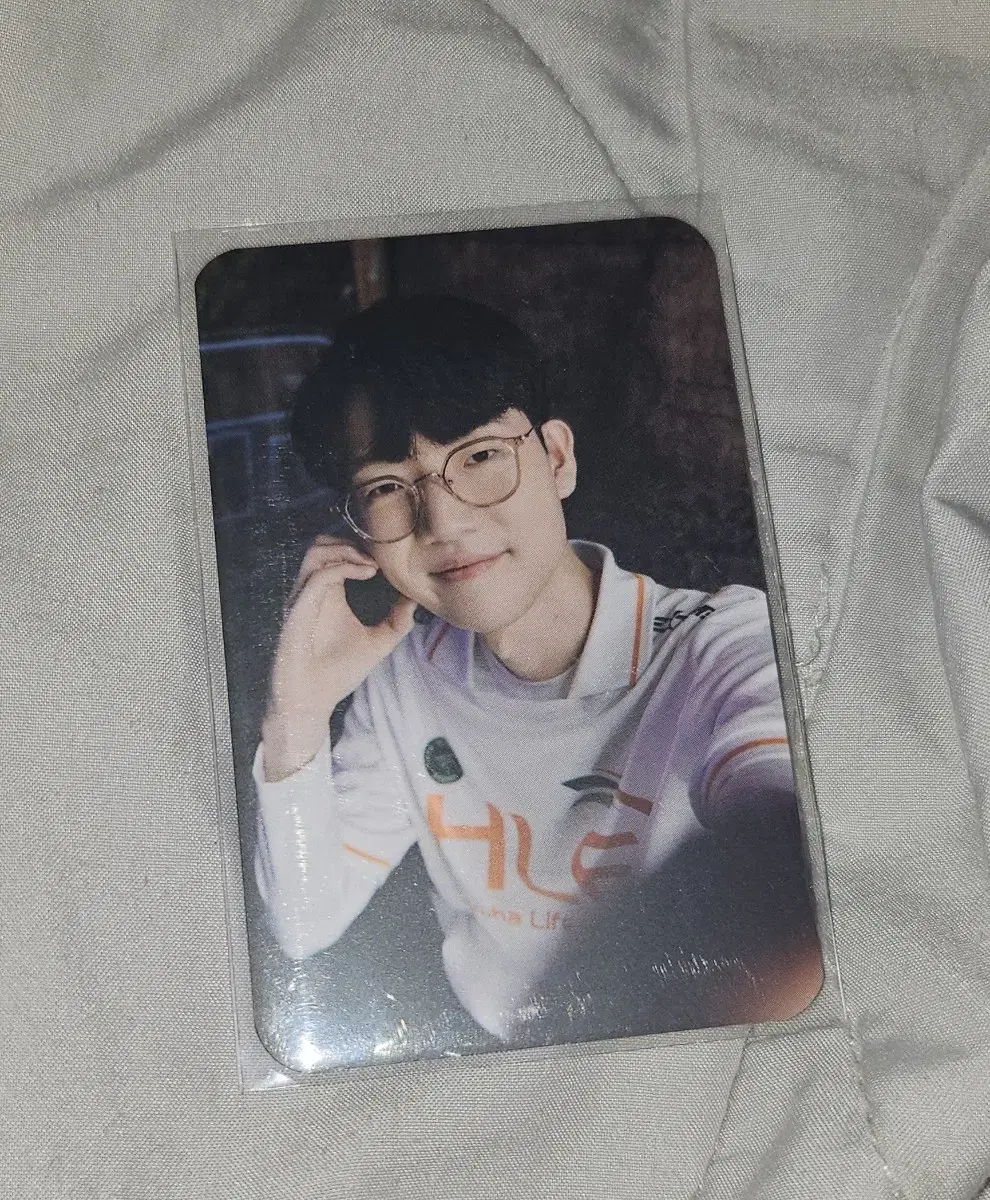 Hanwha Life White Nipple Form Viper photocard sells