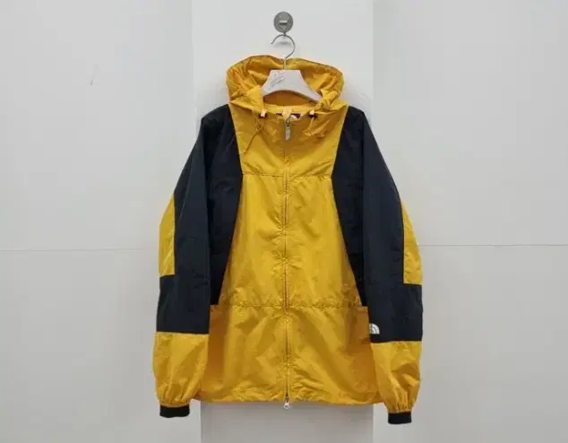 THE NORTH FACE (95~100) 노스페이스 바람막이