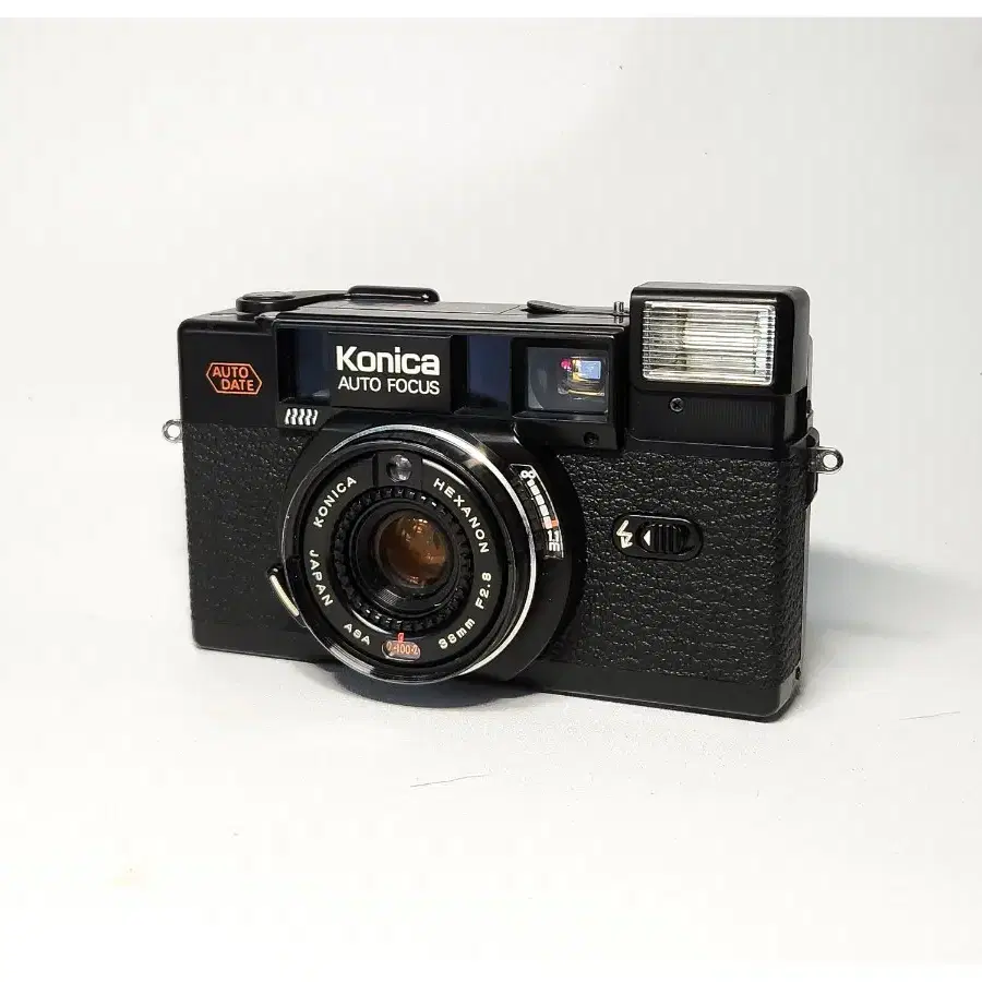 코니카. KONICA C35 AF2D.  필카. 정상작동.