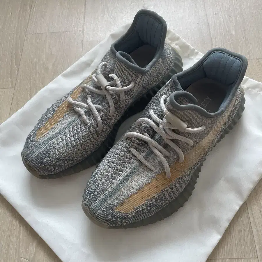 이지 yeezy 부스트 350 V2 이즈라필 스니커즈 급처