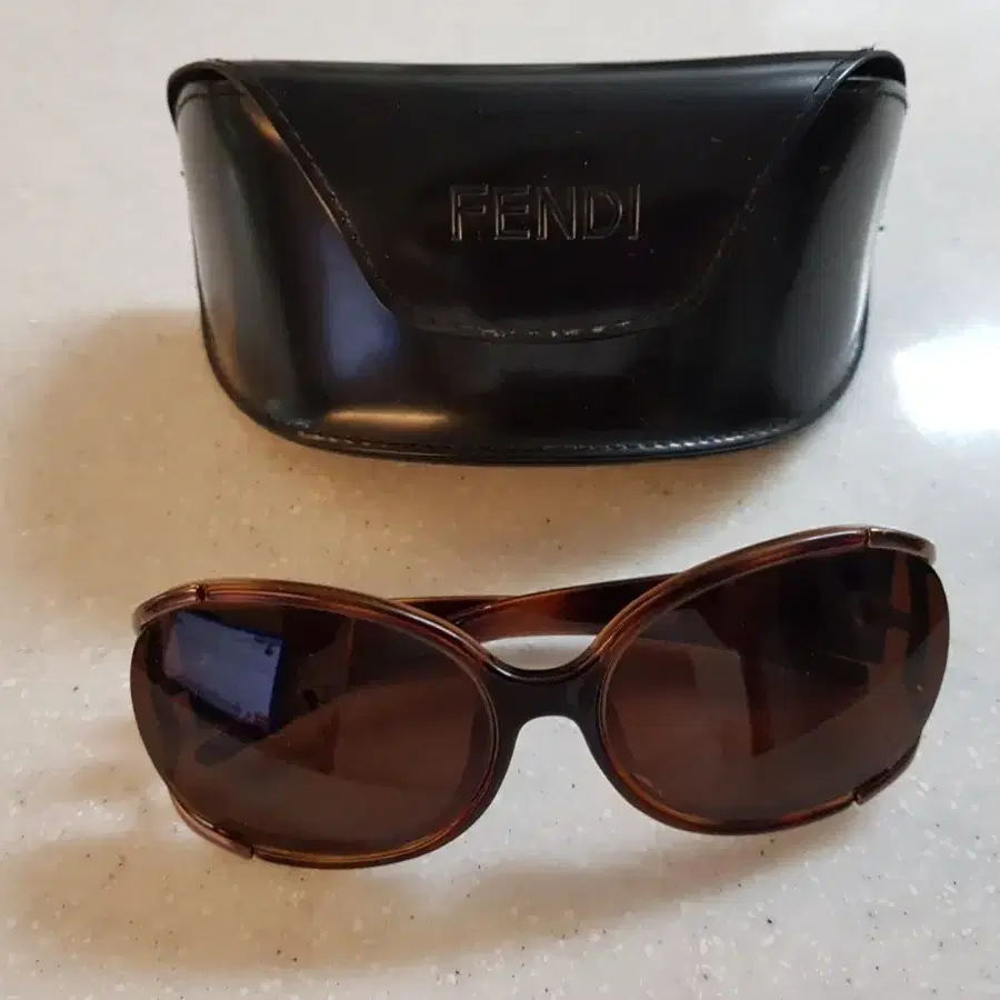 펜디 (Fendi) 선글라스