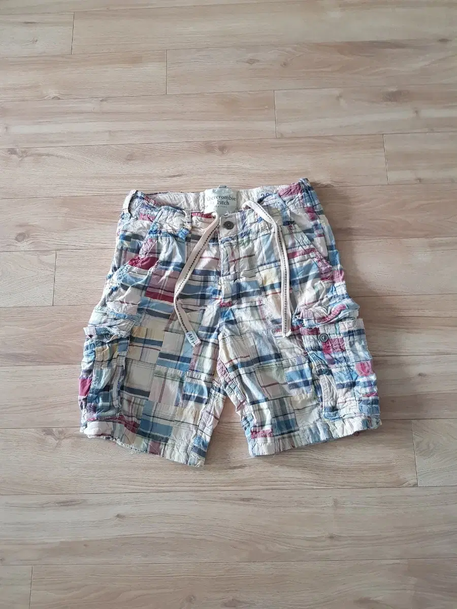 Abercrombie Vintage Patchwork Cargo Shorts size 32