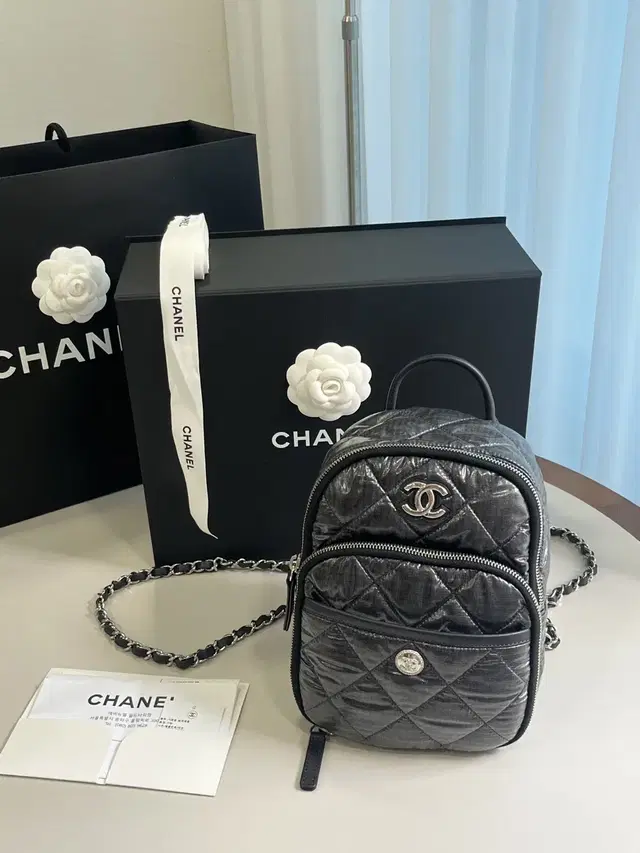 샤넬 23N 코코네쥬 CC 로고 퀄팅 백팩 블랙 chanel 가방