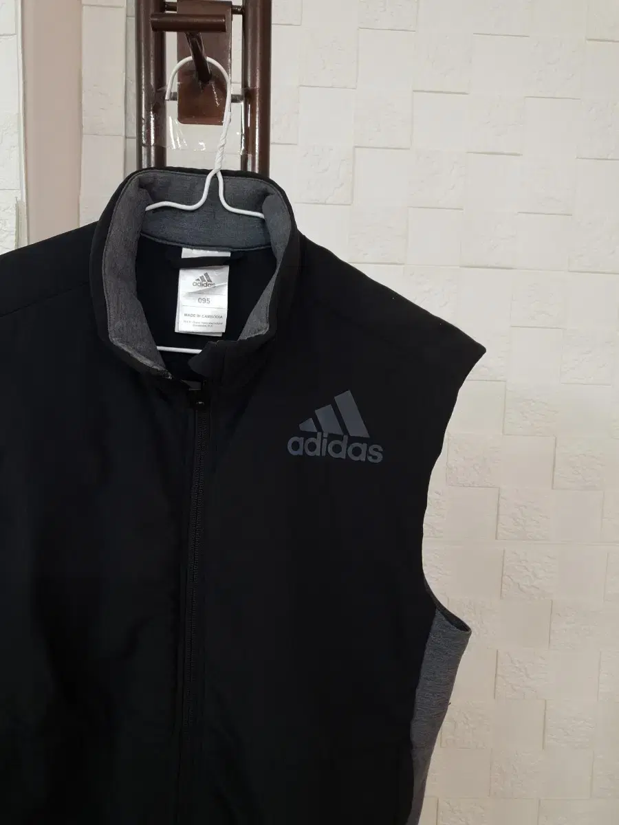 Adidas Spring and Fall Vest 95