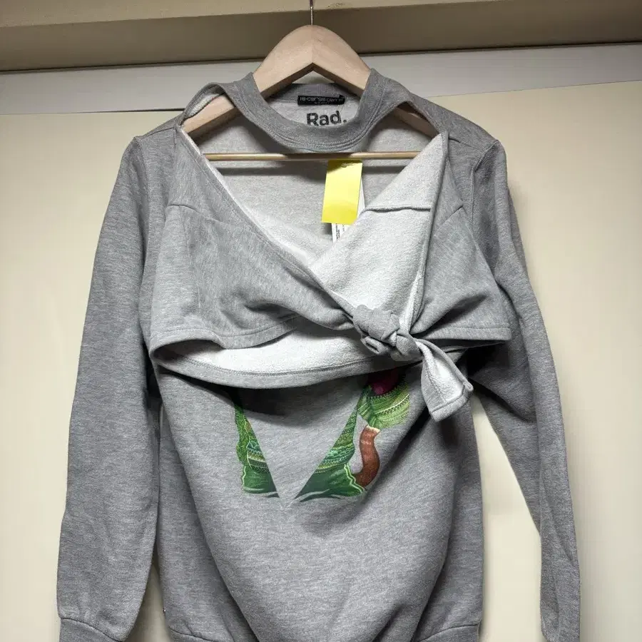 [L] 블레스 N70 SCARFERSWEATER