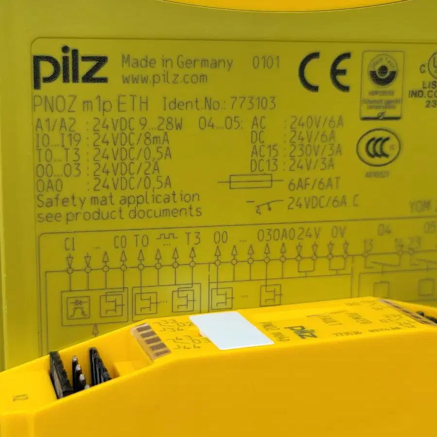 Pilz PNOZ mo4p + m1p ETH 1셋트