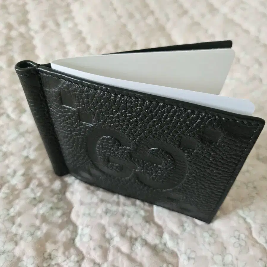 구찌 머니클립 지갑SS24 구찌 JUMBO GG MONEY CLIP BL