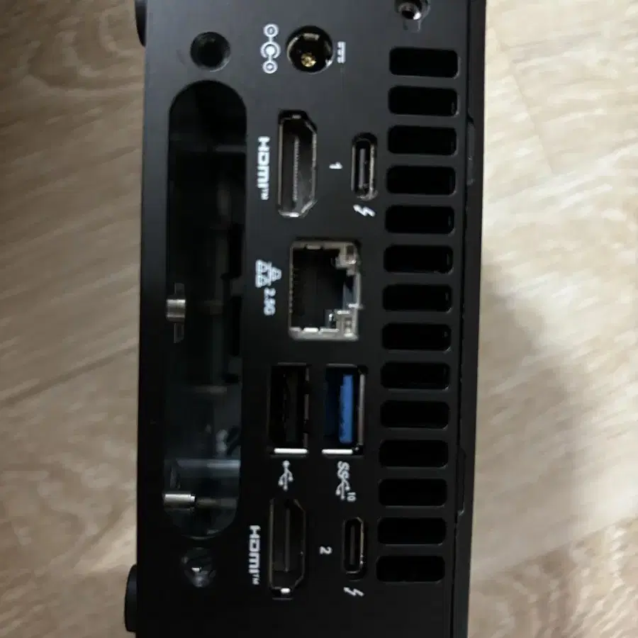 intel NUC Pro Kits NUC13ANHi7 16GB RAM 4