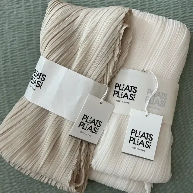 Pleats please 플리츠 플리즈 이세이 미야케 베이직 스카프