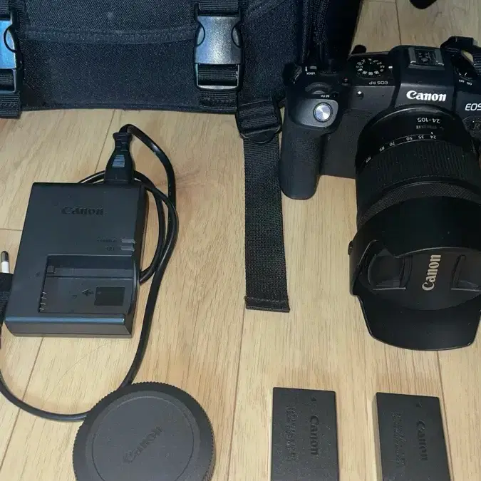캐논 eos rp 바디, rf 24-105 f4-7.1, 배터리 2개