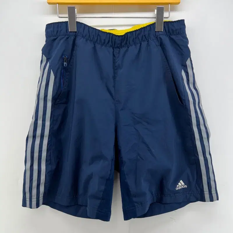 95 Adidas Three-Season Performance Sideline Workout Pants