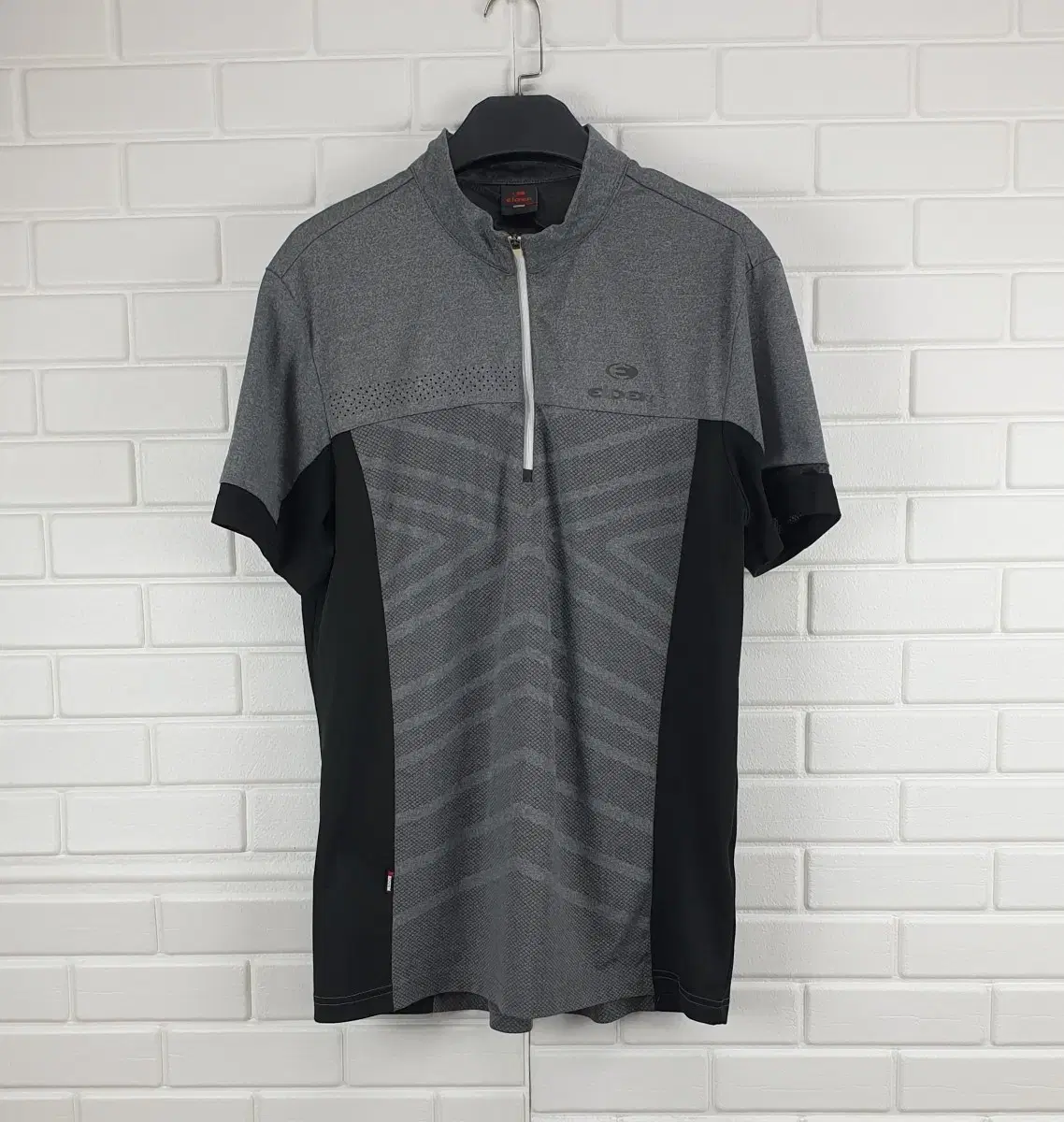 [100] vahn short sleeve vahn zip-up tee