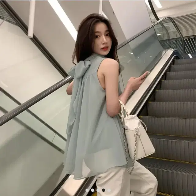 달리호텔 다리아 셔링 블라우스 새상품