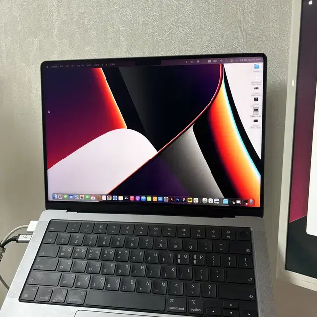 애플 맥북프로14인치 스페이스그레이 M1Pro/16GB/512GB 판매합