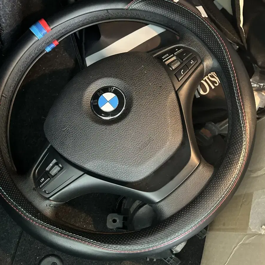 Bmw f30 핸들