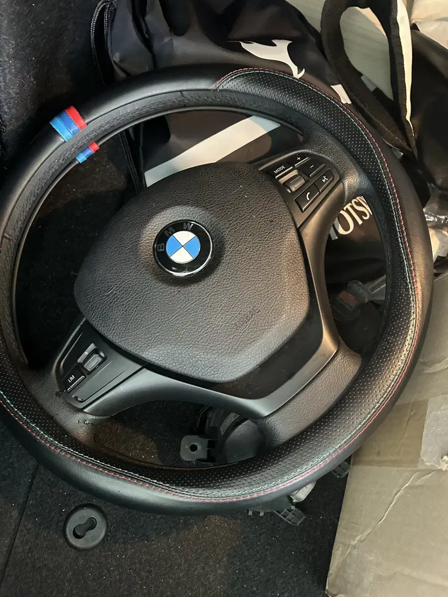 Bmw f30 핸들