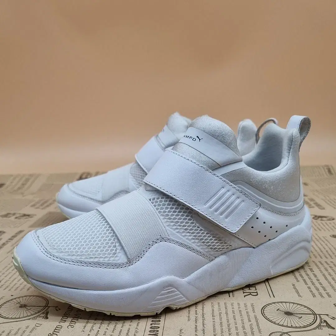 Puma Blaze of Glory Women's Athletic Shoes 230.