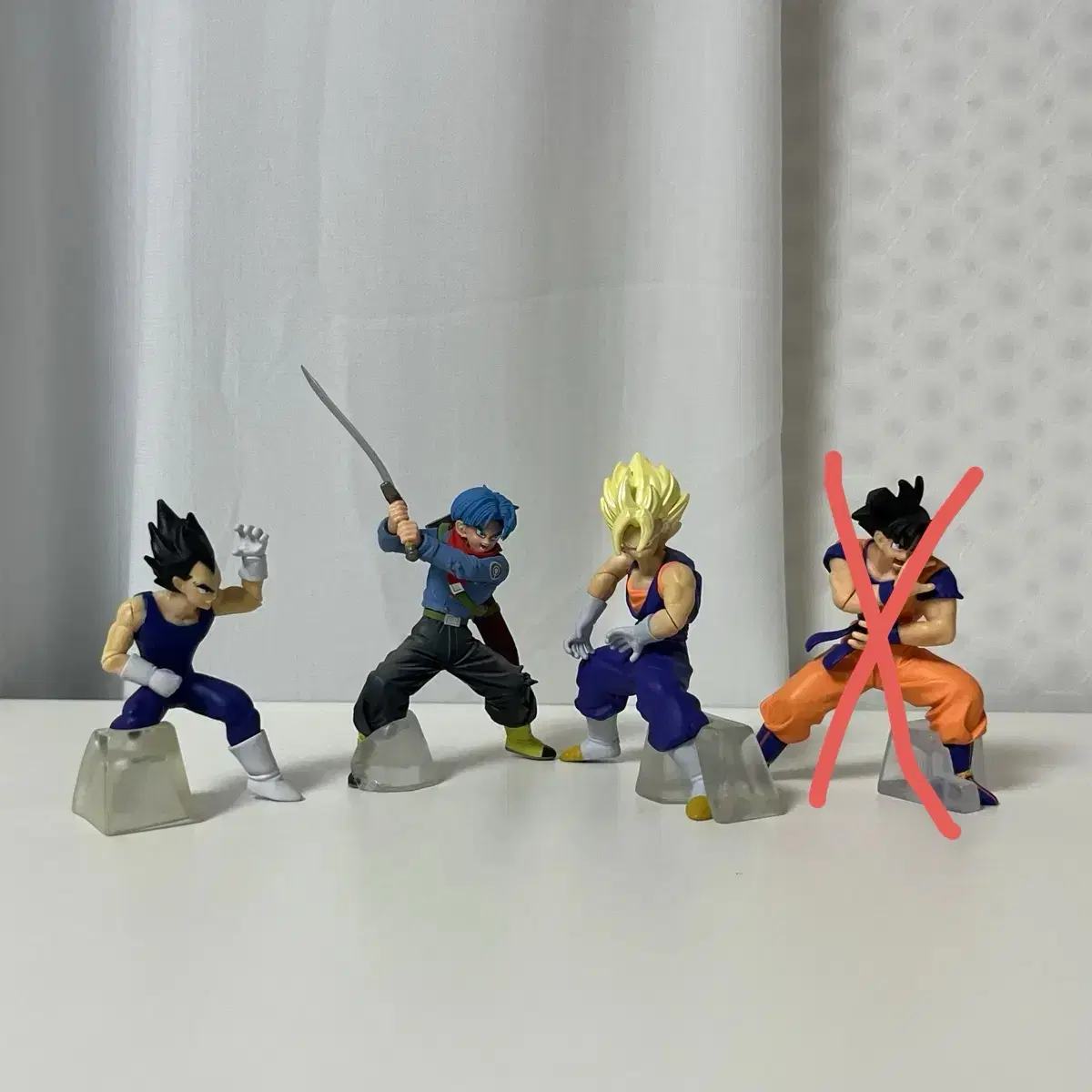 Dragon Ball Mini Figures Son Goku Trunks Badass Badger