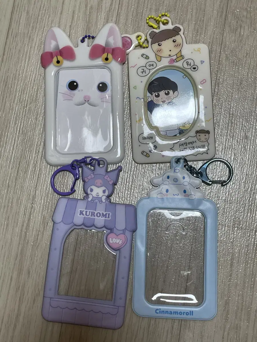 WTS Cinnamoroll Kuromi photocard holder!!!