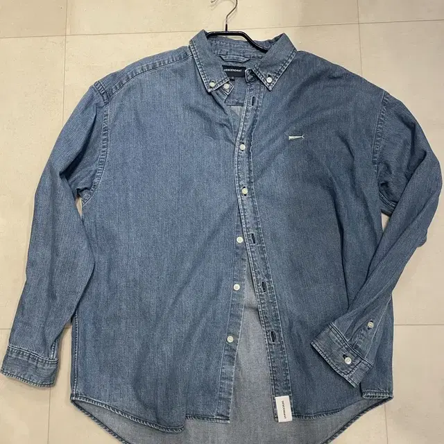 Descendant denim shirt 2 size