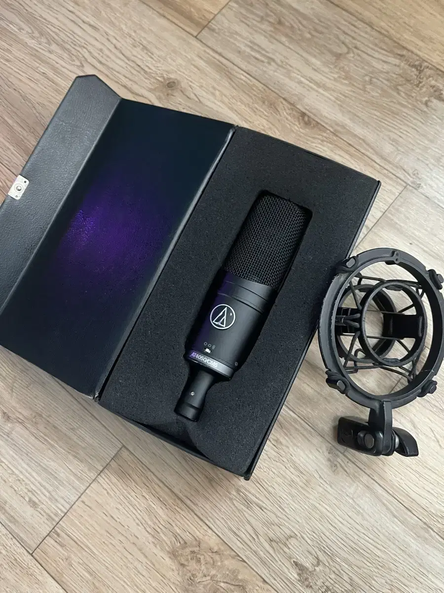 (Quick sale) ATt4050 microphone for sale