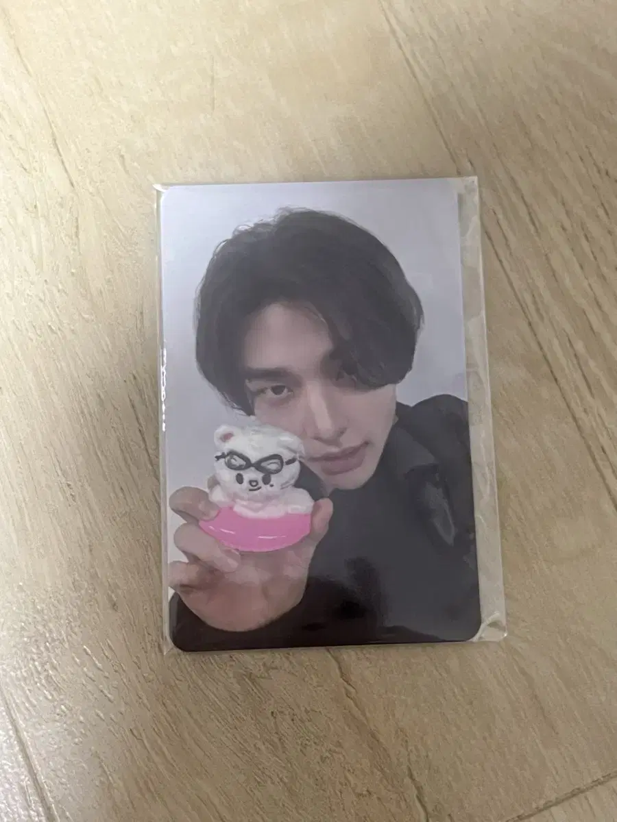 Straykids skz Busan pop up hyunjin Ginaret Photocard